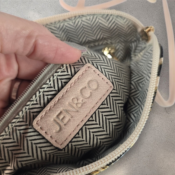 Jen & Co Tara Crossbody with Tassel Zippers And Wristlet Strap - Picture 6 of 10